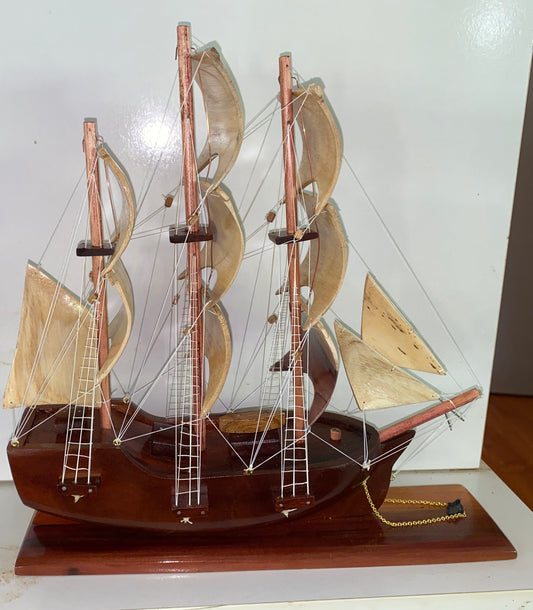 HMS Bounty Model Replica - Miro Wood